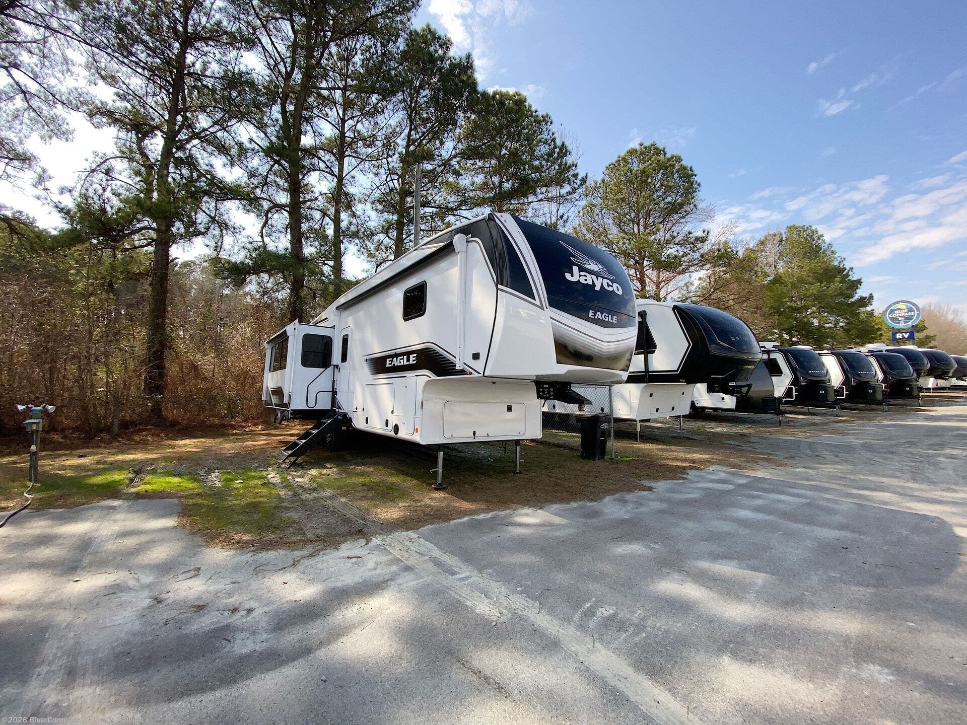 New 2026 Jayco Eagle 321RSTS available in Benson, North Carolina