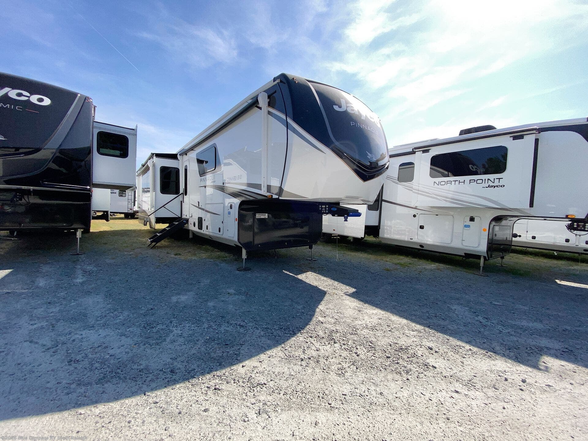 New 2026 Jayco Pinnacle 38FBRK available in Benson, North Carolina