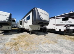New 2026 Forest River Rockwood Signature 404SRK available in Benson, North Carolina