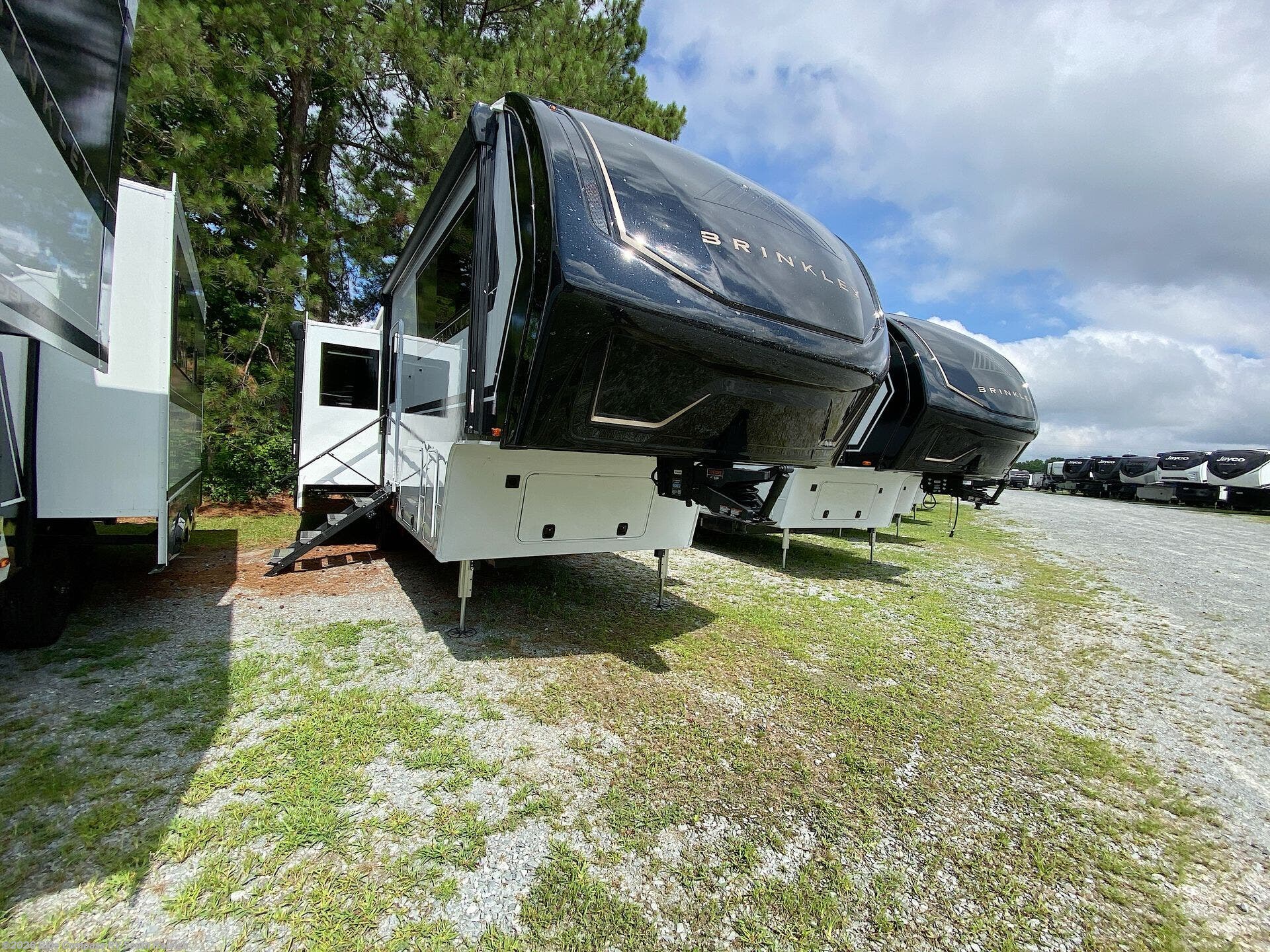 New 2027 Brinkley RV Model Z 2900 available in Benson, North Carolina
