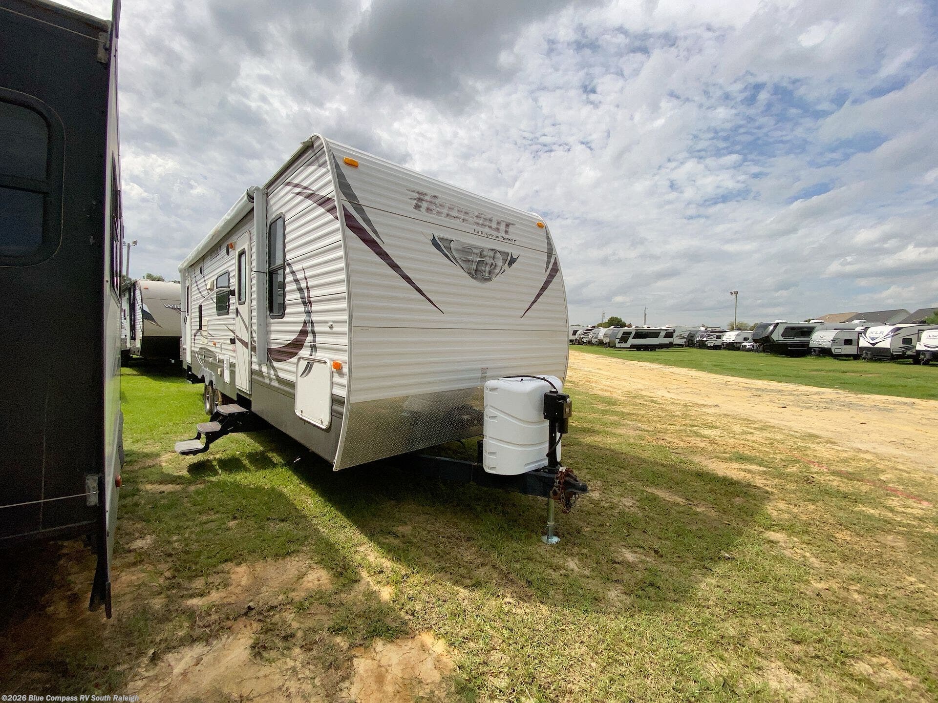 Used 2013 Keystone Hornet Hideout 28BHS available in Benson, North Carolina