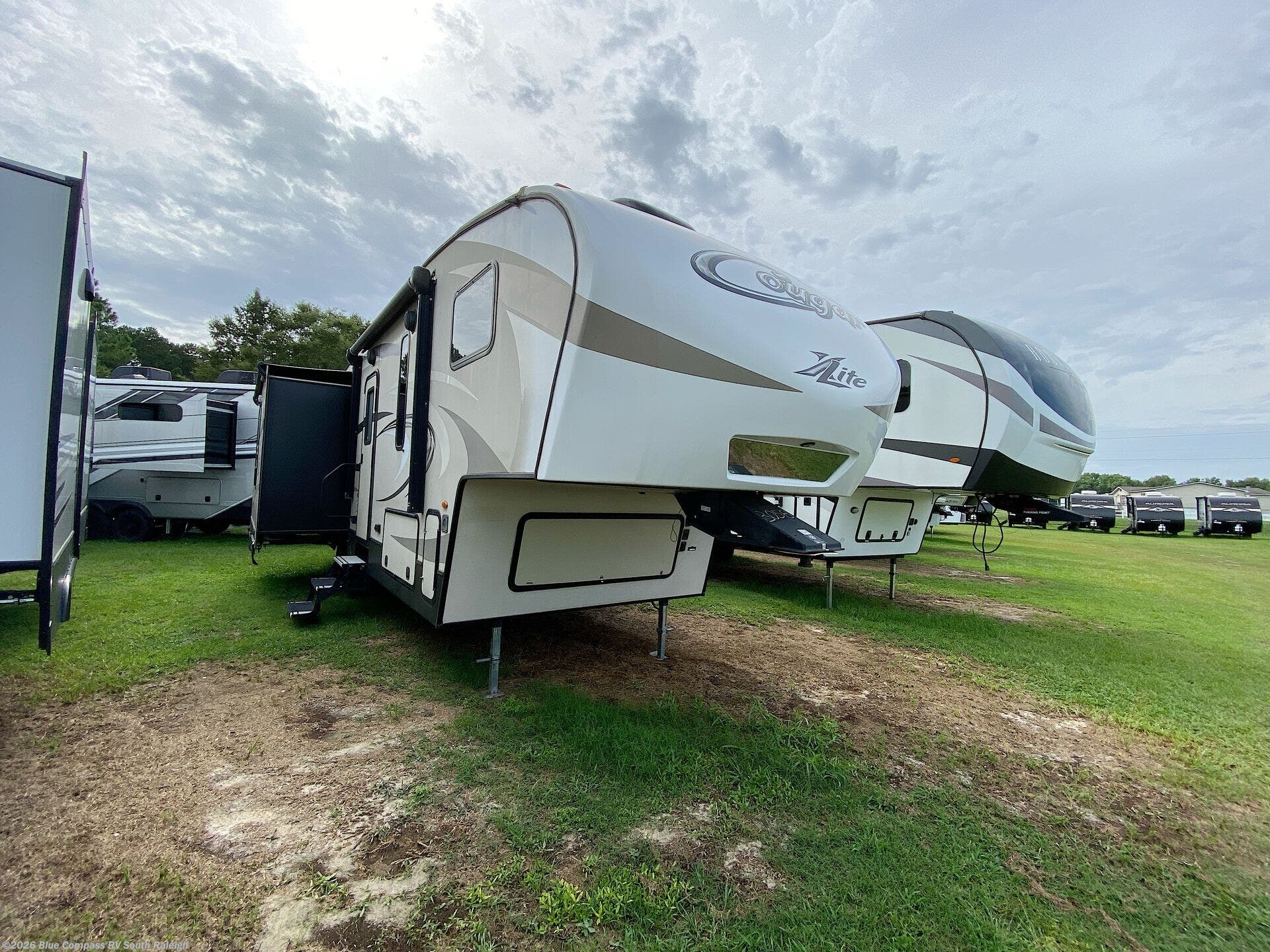 Used 2018 Keystone Cougar 28SGS available in Benson, North Carolina