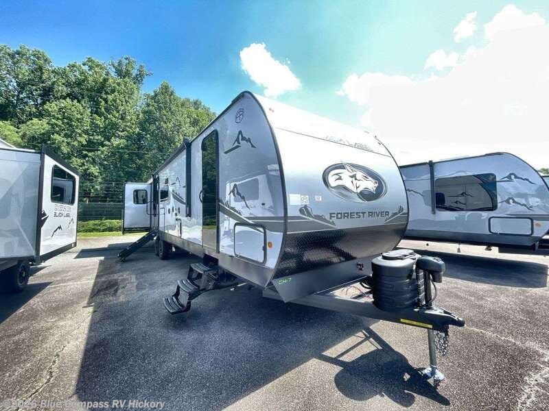 New 2025 Forest River Cherokee Wolf Den 306MM available in Claremont, North Carolina