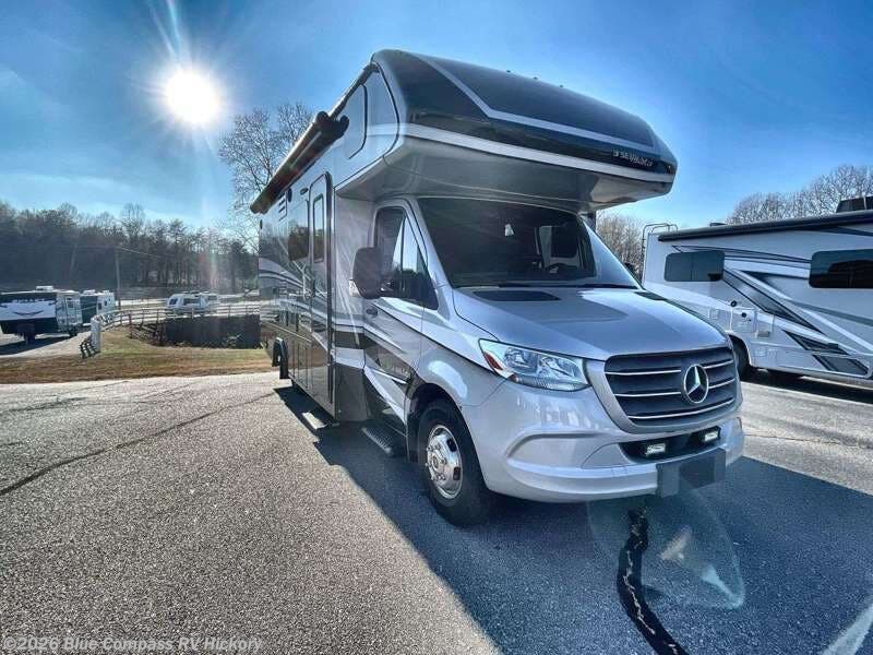 Used 2020 Dynamax Corp  isata 3 24FW available in Claremont, North Carolina