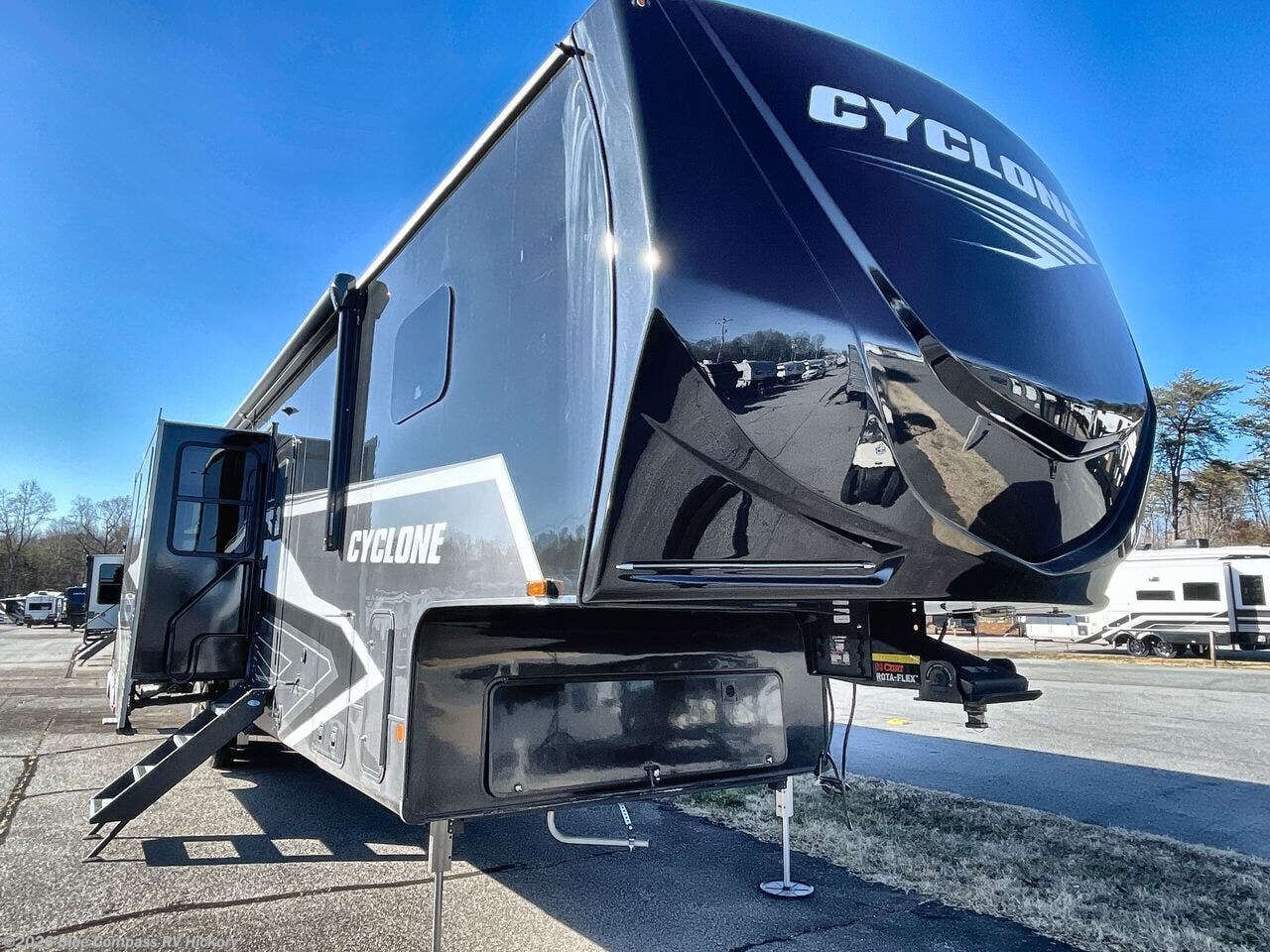 New 2026 Heartland Cyclone 3914 available in Claremont, North Carolina