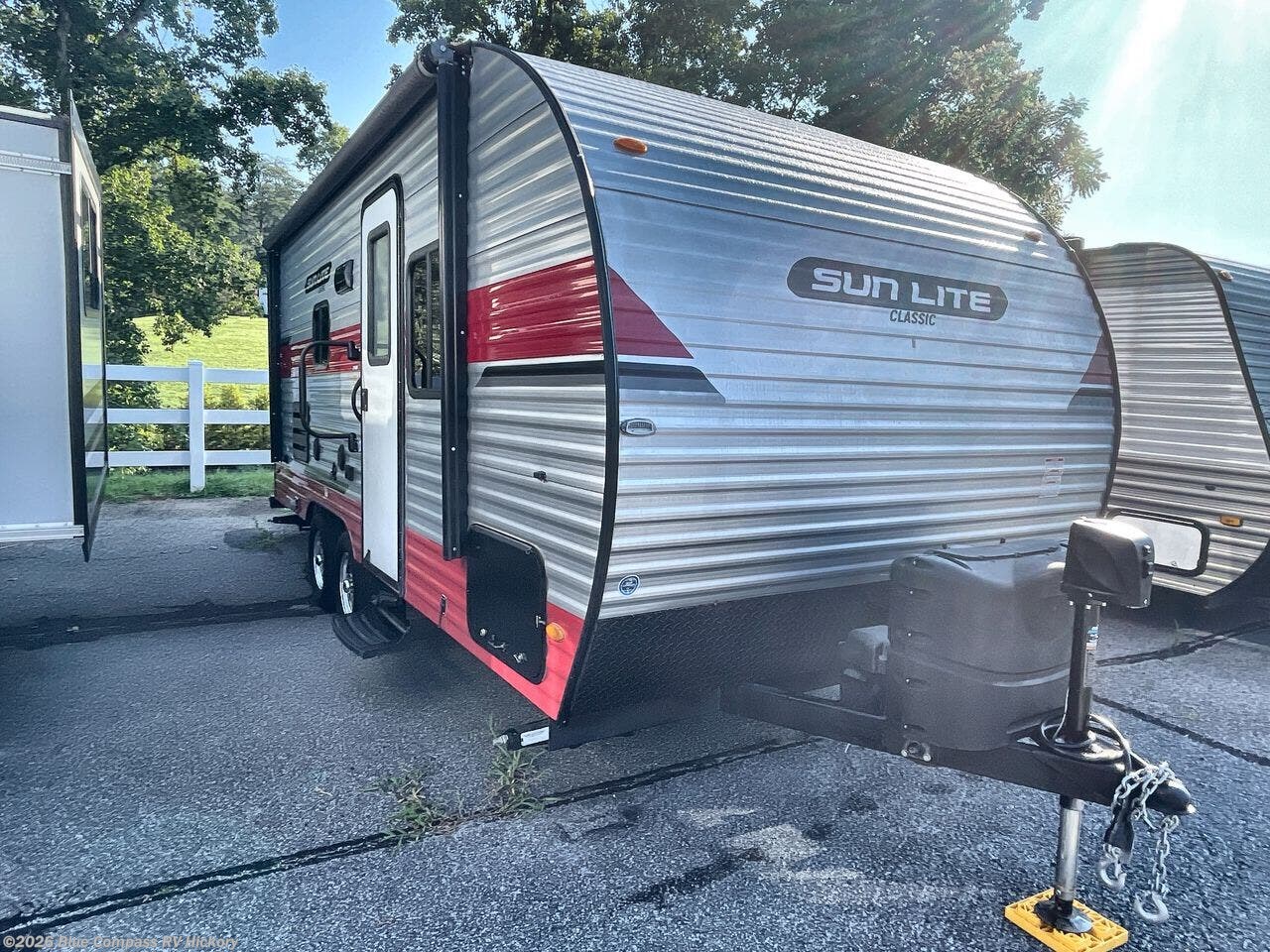Used 2020 Sunset Park RV  Sun-Lite 21WQBS available in Claremont, North Carolina