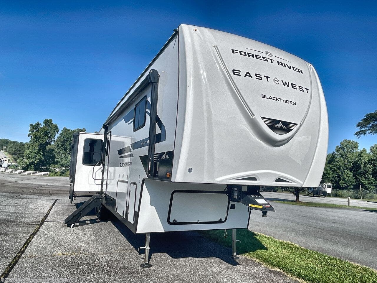 New 2027 East to West Blackthorn 3750LK available in Claremont, North Carolina