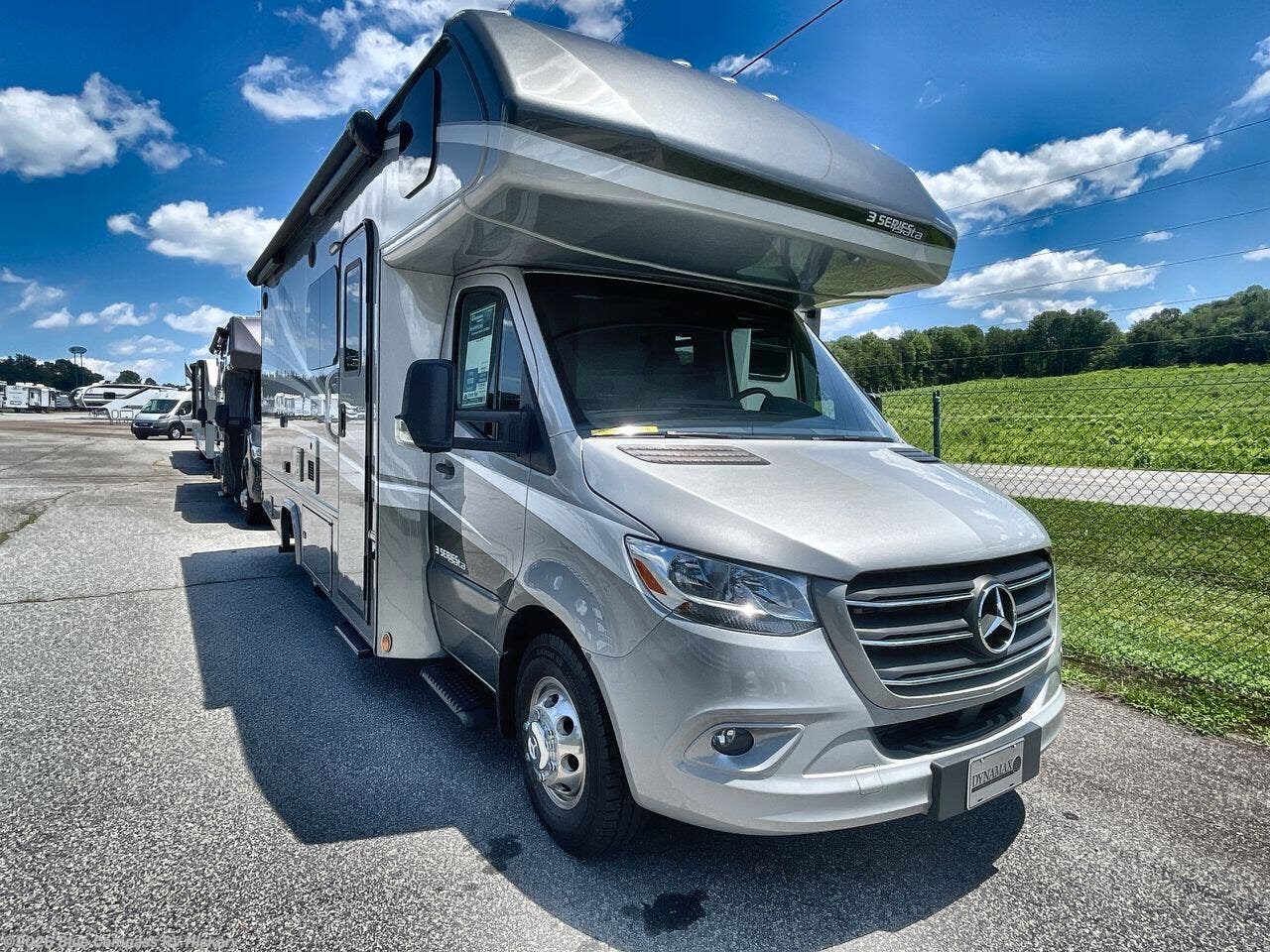 Used 2024 Dynamax Corp  isata 3 24FW available in Claremont, North Carolina