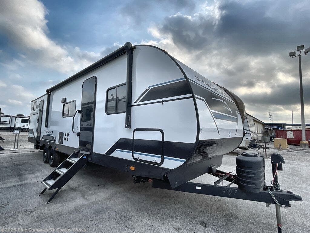 New 2025 Heartland Prowler 3209BH available in Corpus Christi, Texas