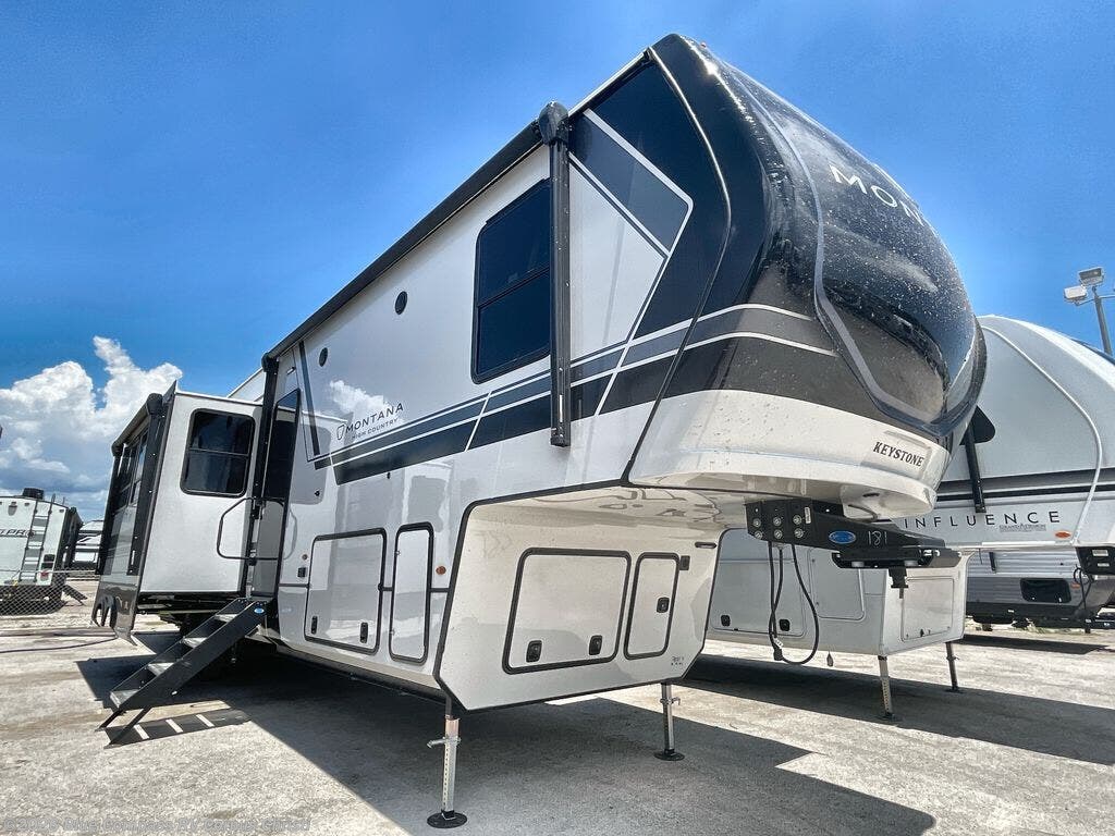 New 2026 Keystone Montana High Country 381TB available in Corpus Christi, Texas