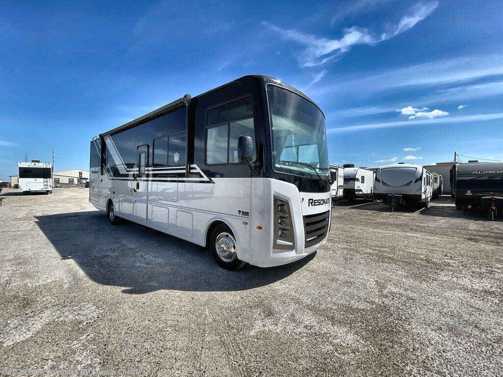 New 2026 Thor Motor Coach Resonate 32B available in Corpus Christi, Texas