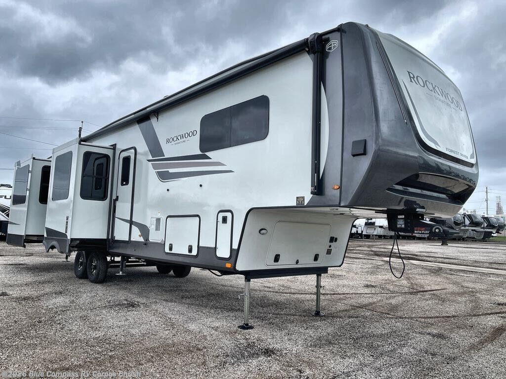 New 2026 Forest River Rockwood Signature 404SRK available in Corpus Christi, Texas