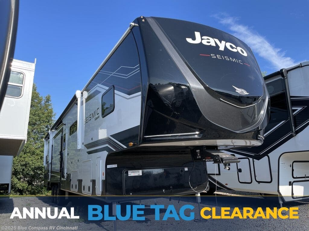 New 2026 Jayco Seismic 413 available in Cincinnati, Ohio