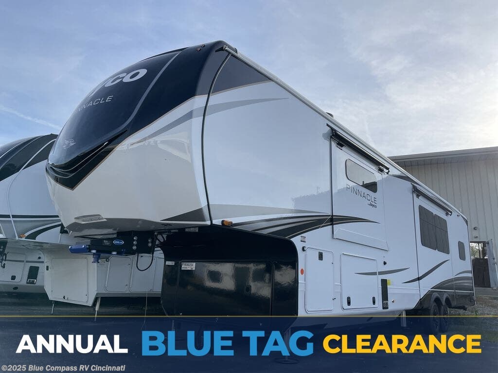 New 2026 Jayco Pinnacle 38FBRK available in Cincinnati, Ohio