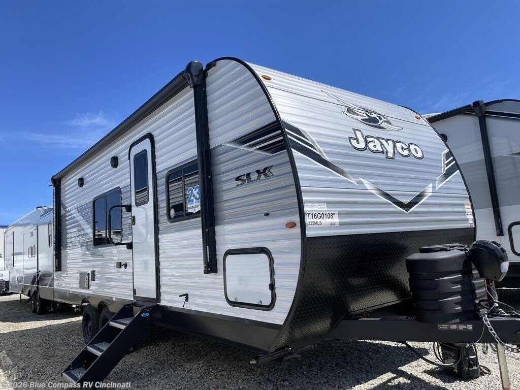 New 2026 Jayco Jay Flight SLX 225MLS available in Cincinnati, Ohio