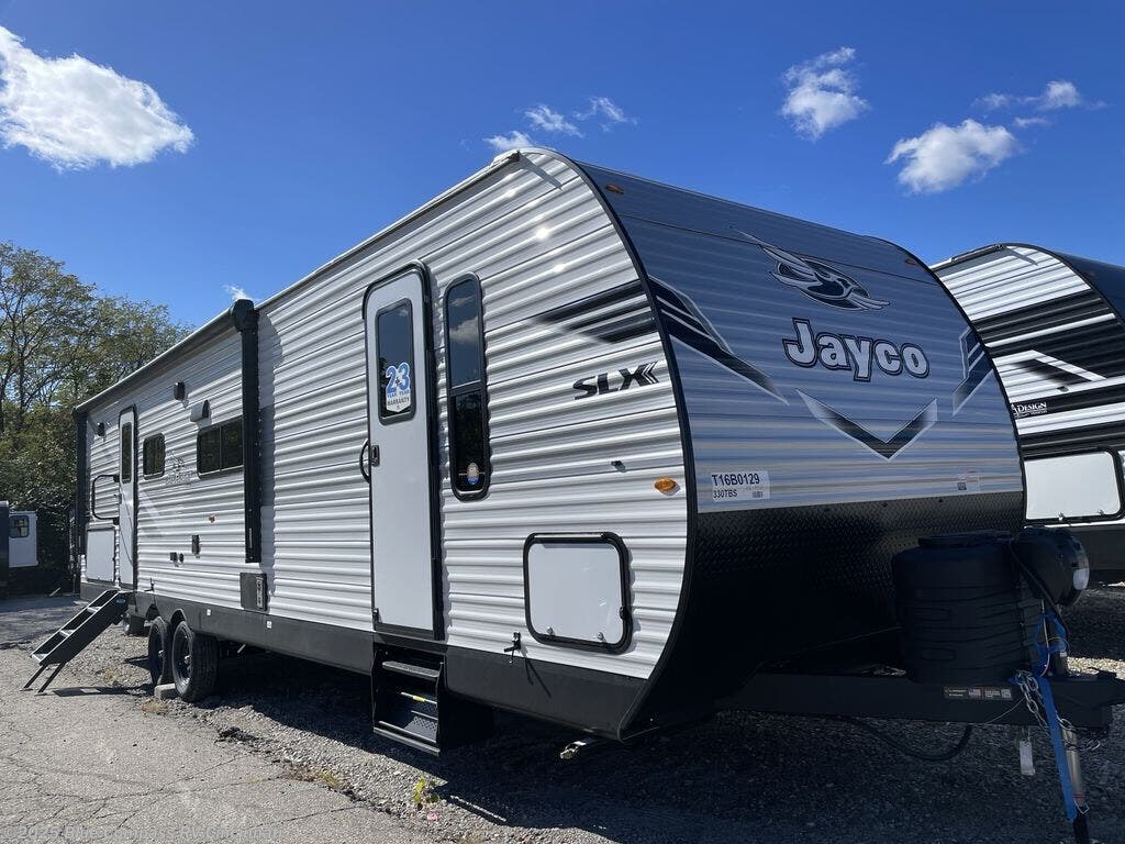 New 2026 Jayco Jay Flight SLX 330TBS available in Cincinnati, Ohio
