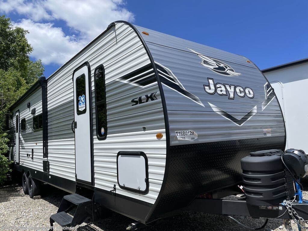 New 2026 Jayco Jay Flight SLX 330TBS available in Cincinnati, Ohio