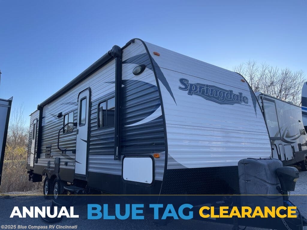 Used 2015 Keystone Springdale 282BH available in Cincinnati, Ohio