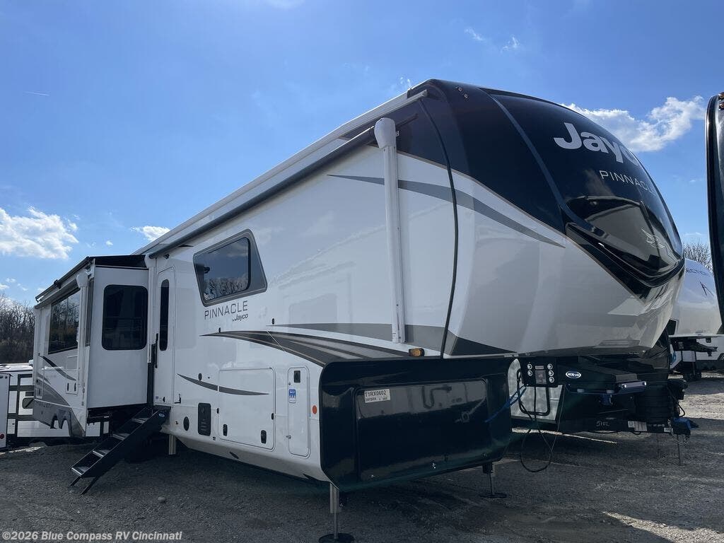 New 2026 Jayco Pinnacle 38FBRK available in Cincinnati, Ohio
