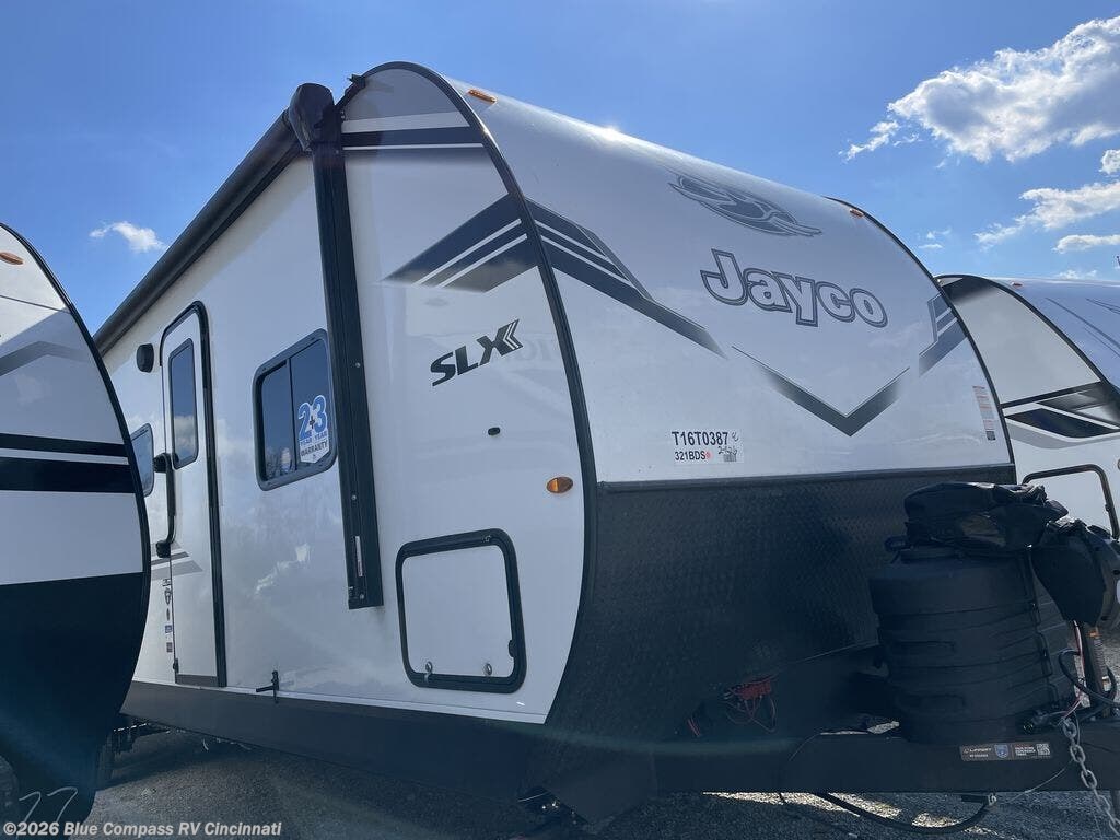New 2026 Jayco Jay Flight SLX 321BDS available in Cincinnati, Ohio