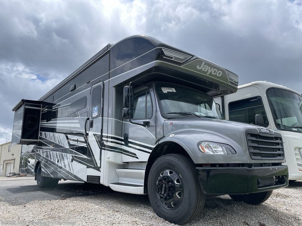 New 2026 Jayco Seneca Prestige 37K available in Cincinnati, Ohio
