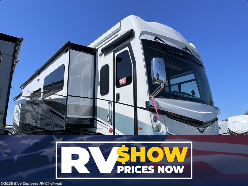 New 2026 Fleetwood Discovery LXE 44B available in Cincinnati, Ohio