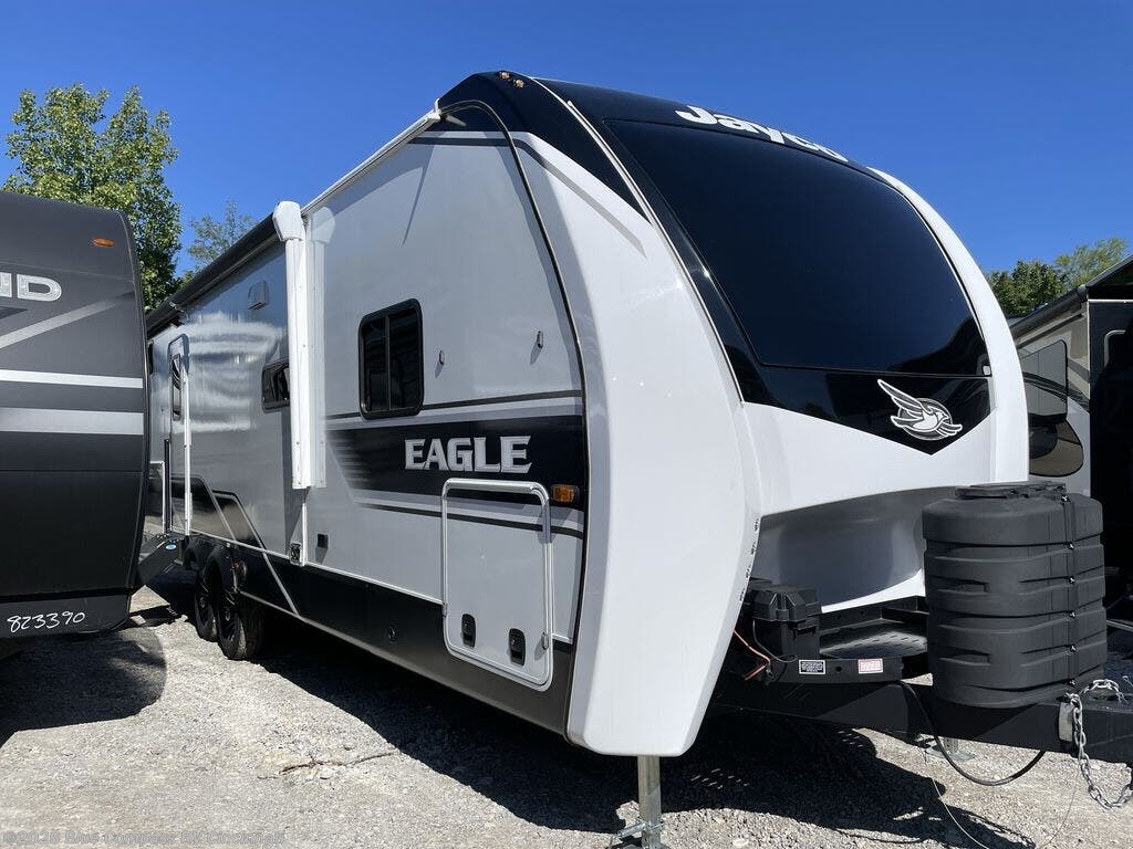 Used 2024 Jayco Eagle 284BHOK available in Cincinnati, Ohio