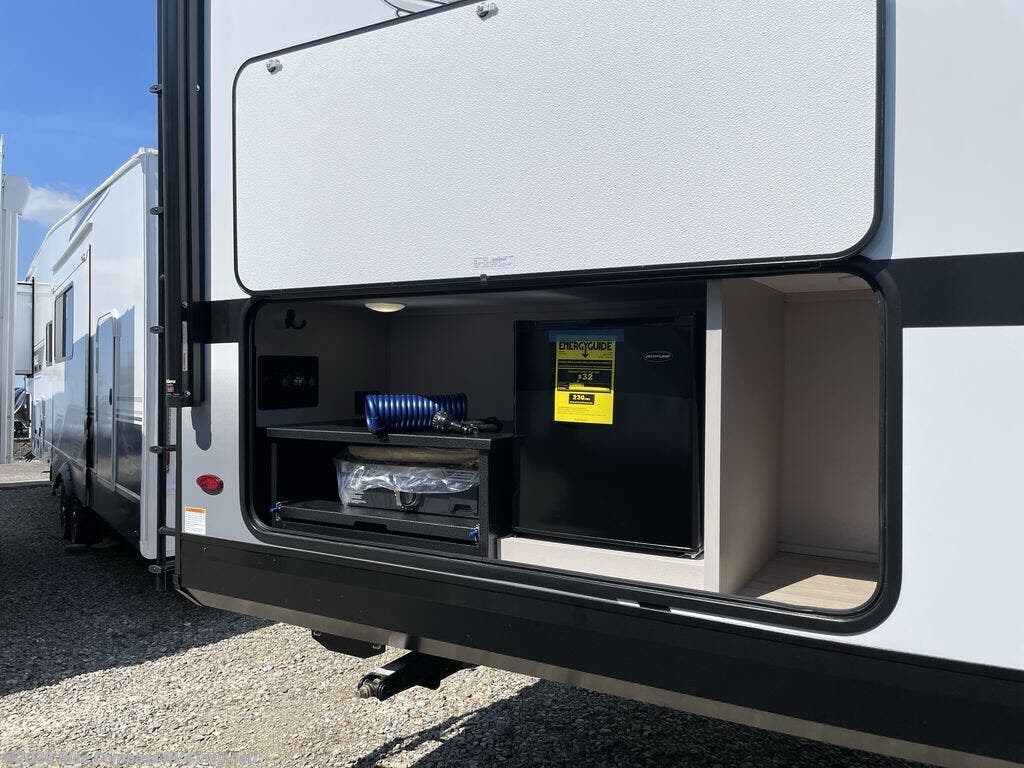 New 2027 Jayco Jay Feather 29QBH available in Cincinnati, Ohio