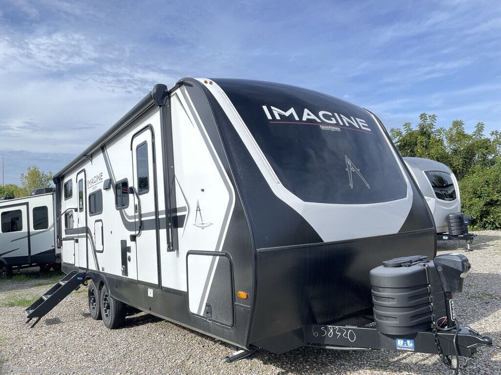 New 2027  Grand Design Imagine 2470BH by Grand Design from Blue Compass RV Cincinnati in Cincinnati, OH