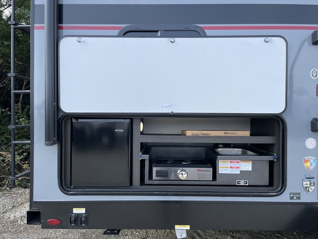 New 2027 Venture RV Stratus SR281VBH available in Cincinnati, Ohio