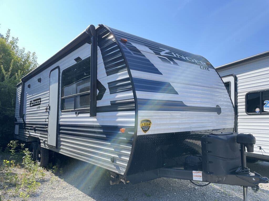 Used 2021 CrossRoads Zinger Lite ZR259FL available in Cincinnati, Ohio