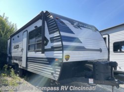 Used 2021 CrossRoads Zinger Lite ZR259FL available in Cincinnati, Ohio