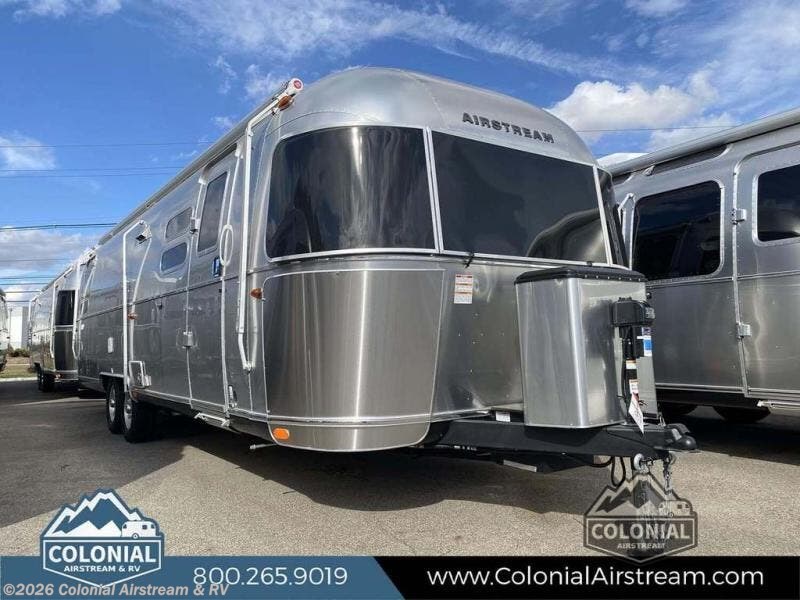 New 2025 Airstream Flying Cloud 30RBQ Queen available in Millstone Township, New Jersey