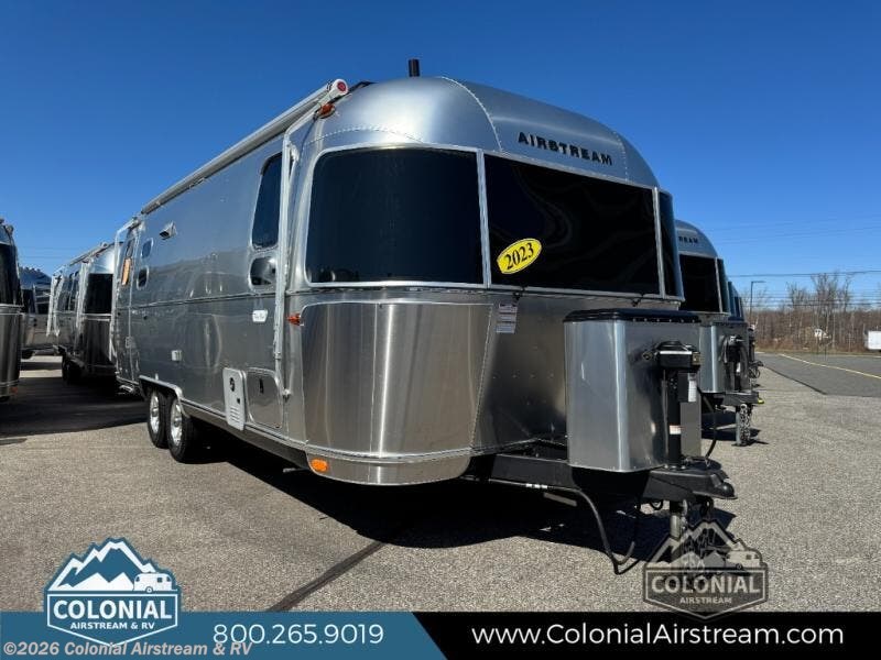 Used 2023 Airstream Flying Cloud 25FBQ Queen Hatch available in Millstone Township, New Jersey