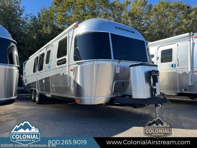 New 2027 Airstream Flying Cloud 30FBB Bunk Queen available in Millstone Township, New Jersey