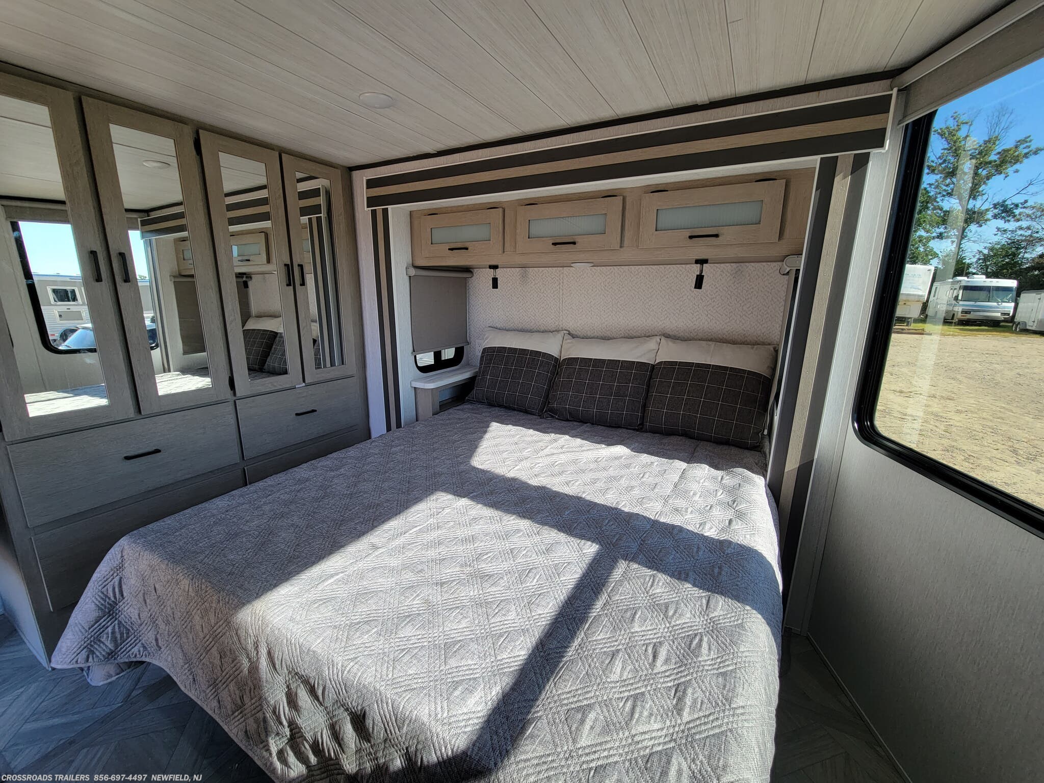 8x41 Destination Trailer for sale New Forest River Salem Grand Villa