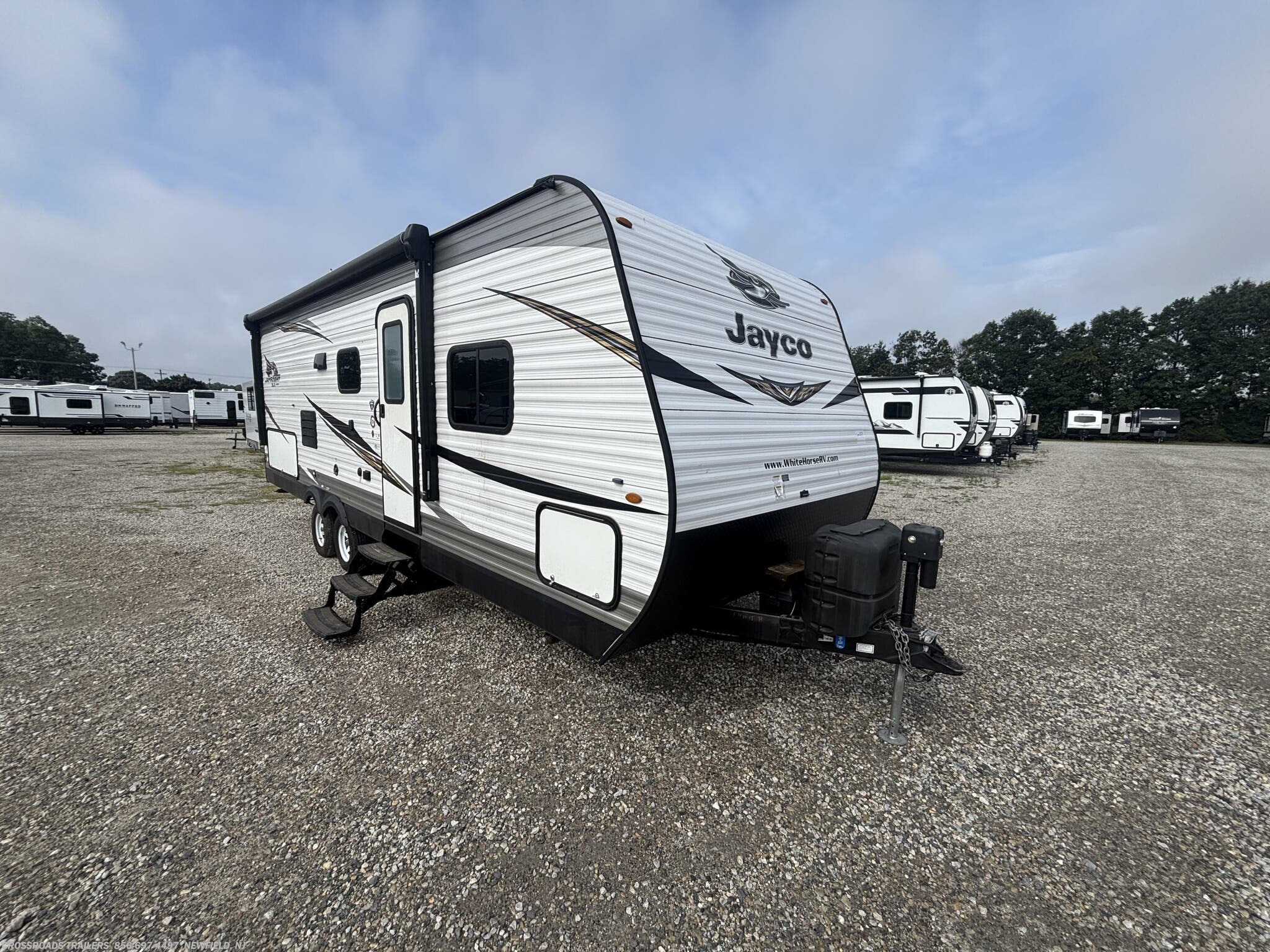 Used 2020 Jayco Jay Flight SLX 8 242BHS available in Newfield, New Jersey