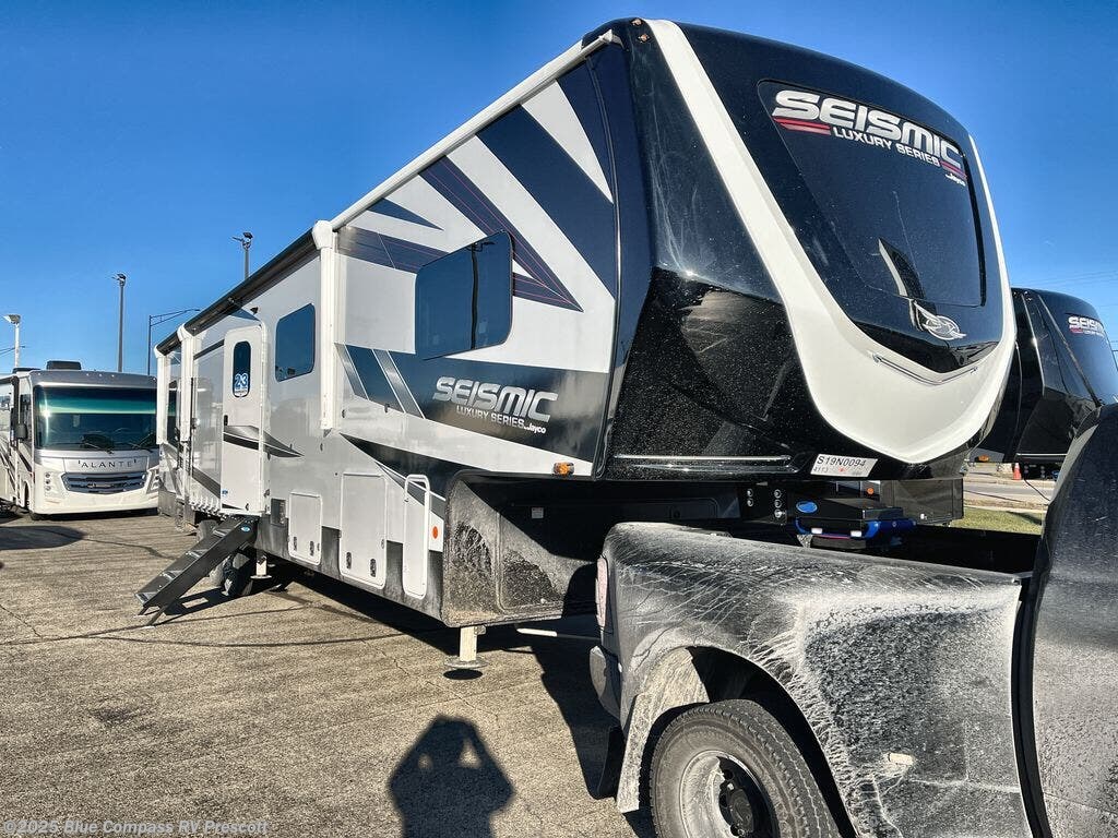 New 2025 Jayco Seismic Luxury Series 4113 available in Prescott, Arizona