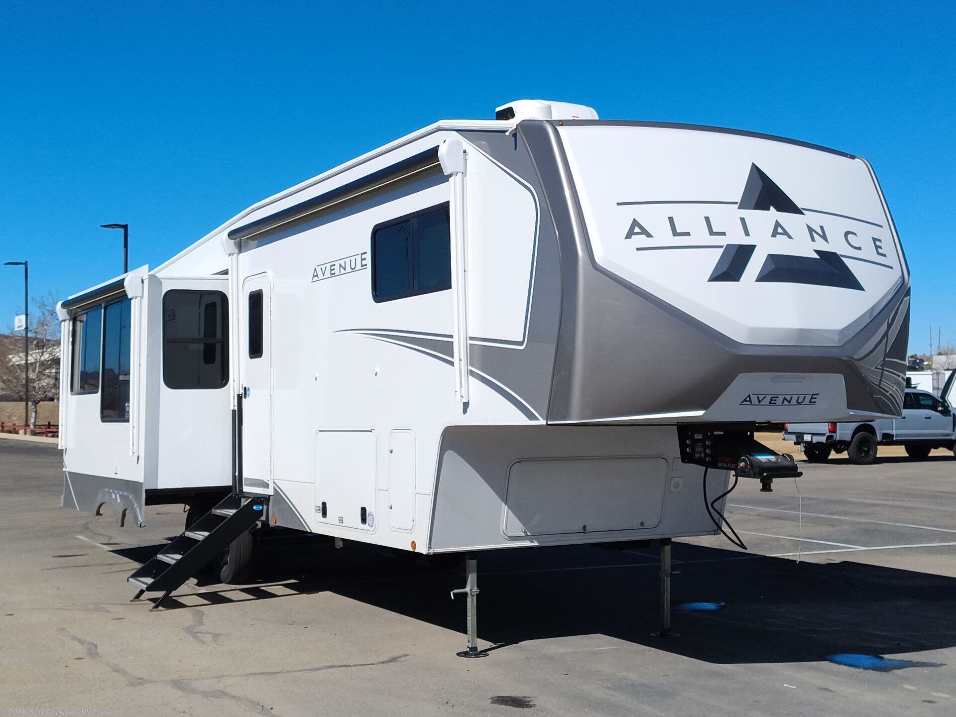 2026 Alliance RV Avenue 32RLS