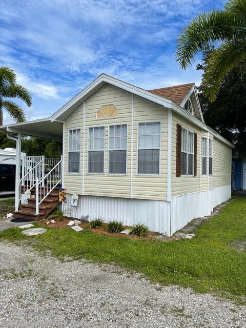 Used 2004 Chariot   available in North Fort Myers, Florida